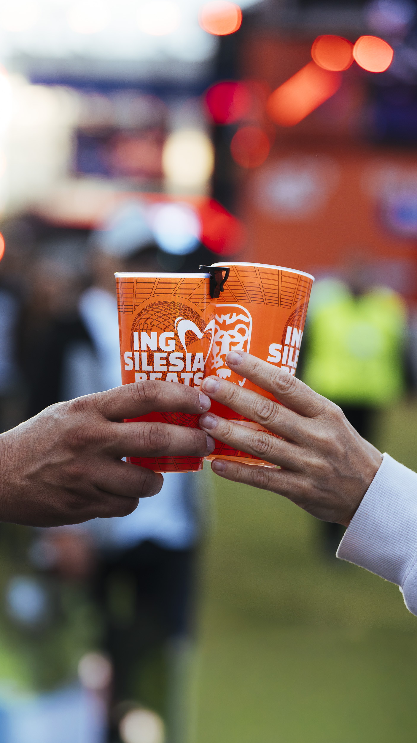 Kubki z brandingiem ING SILESIA BEATS — detal festiwalowy