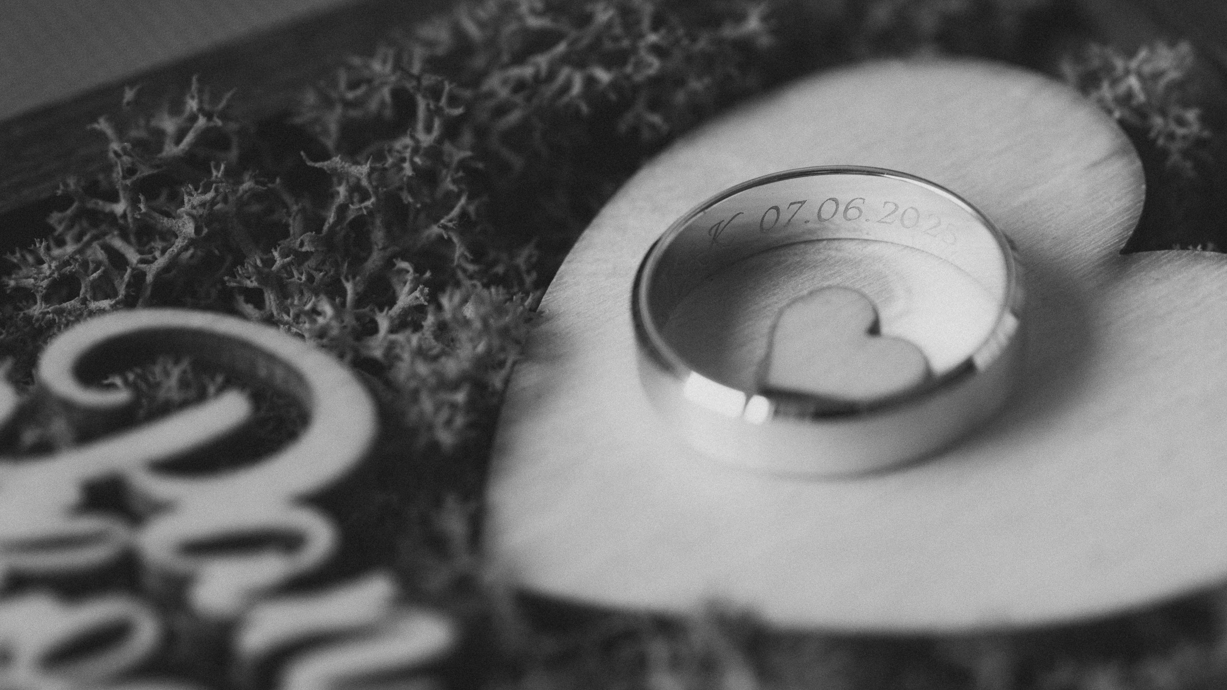 Black-and-white moment — Fotografia ślubna, Fotografia reportażowa