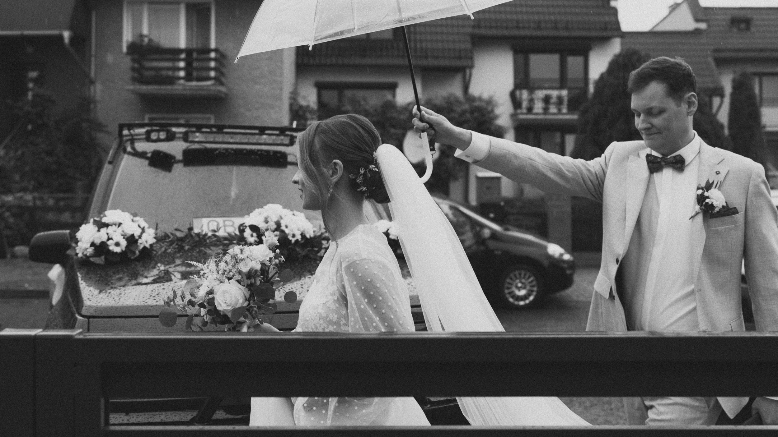 Black-and-white moment — Fotografia ślubna, Fotografia reportażowa