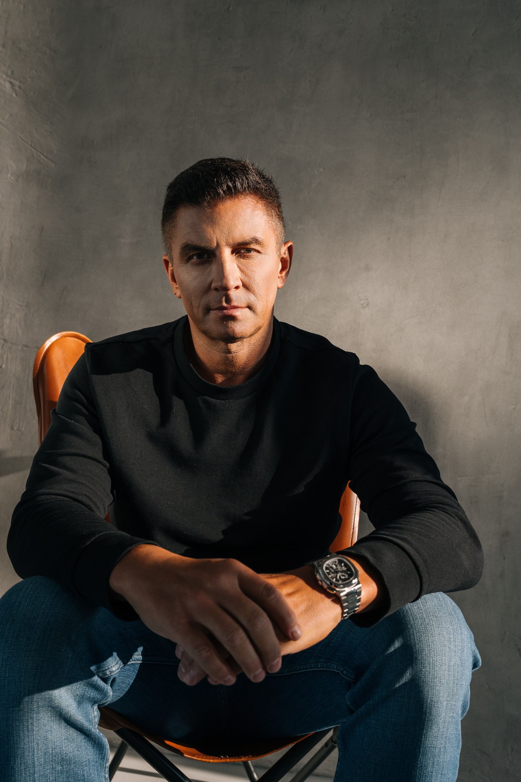 Luxury watch in studio — Fotografia reklamowa RoyalWatch.pl